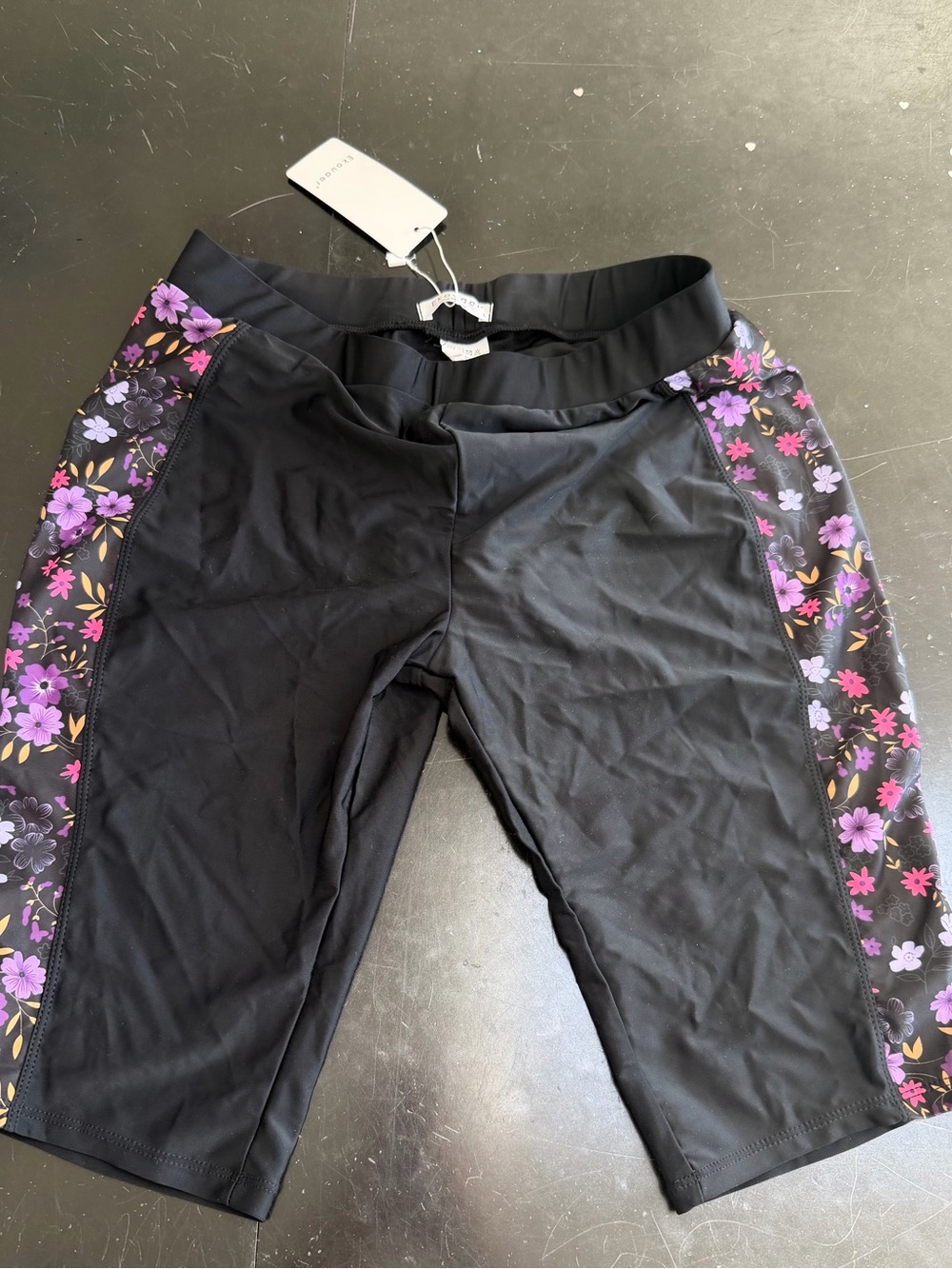 NWT Womens swim shorts black L